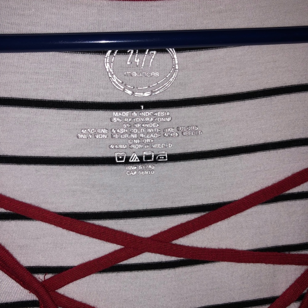 Tops - Picture 7 of 8